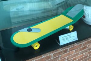 ターボエンジン付きスケボー