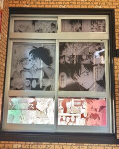 コナン駅待合室装飾