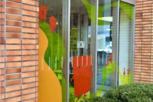 窓ガラスの装飾