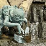 妖怪ブロンズ像 小豆洗い