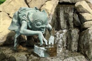 妖怪ブロンズ像 小豆洗い