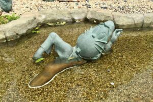 妖怪ブロンズ像 ねずみ男