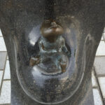 妖怪ブロンズ像 畳叩き