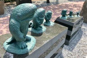 妖怪ブロンズ像 大海獣