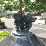 妖怪ブロンズ像 袖引小僧