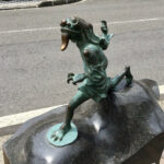 妖怪ブロンズ像 いそがし